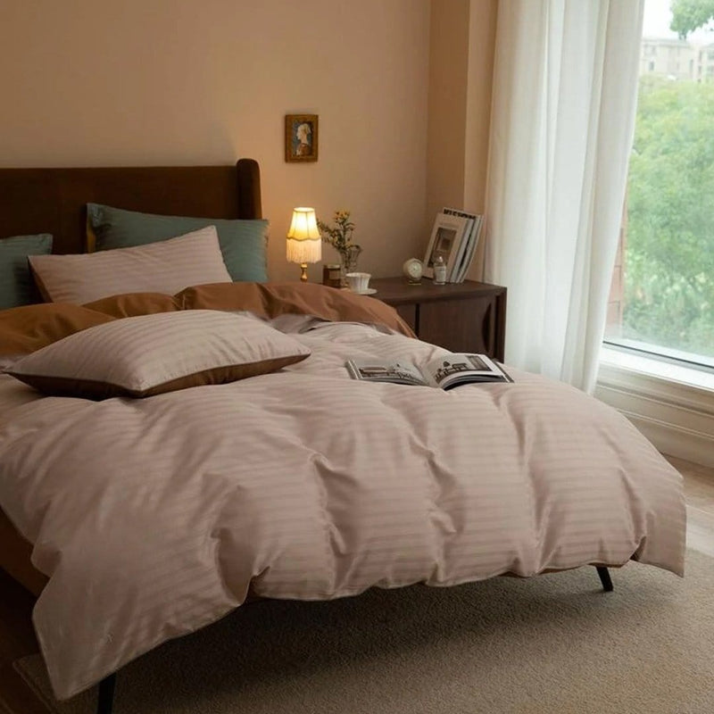 Strongsville Reversible Duvet Cover Set