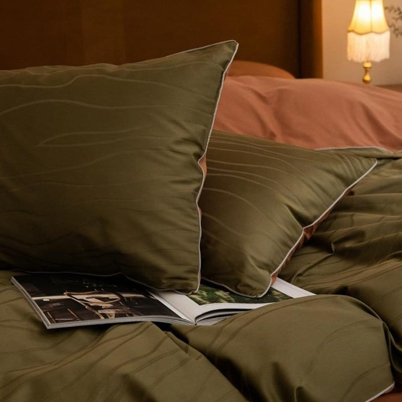 Strongsville Reversible Duvet Cover Set