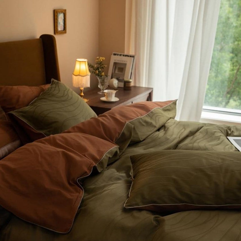 Strongsville Reversible Duvet Cover Set