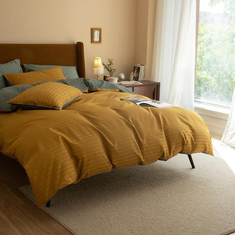 Strongsville Reversible Duvet Cover Set